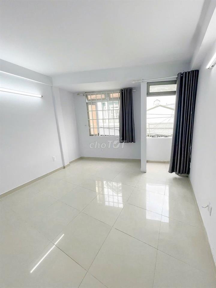 TRỐNG NHIỀU PHÒNG RỘNG MỚI-SẴN NỘI THẤT