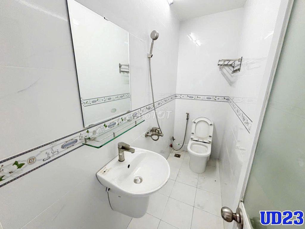 SẴN NHIỀU PHÒNG RỘNG RÃI - CÓ PHÒNG NỘI THẤT