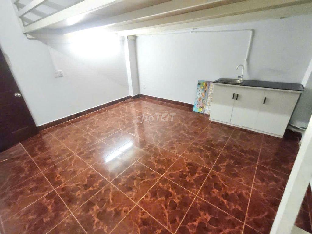 SẴN NHIỀU PHÒNG RỘNG RÃI - CÓ PHÒNG NỘI THẤT