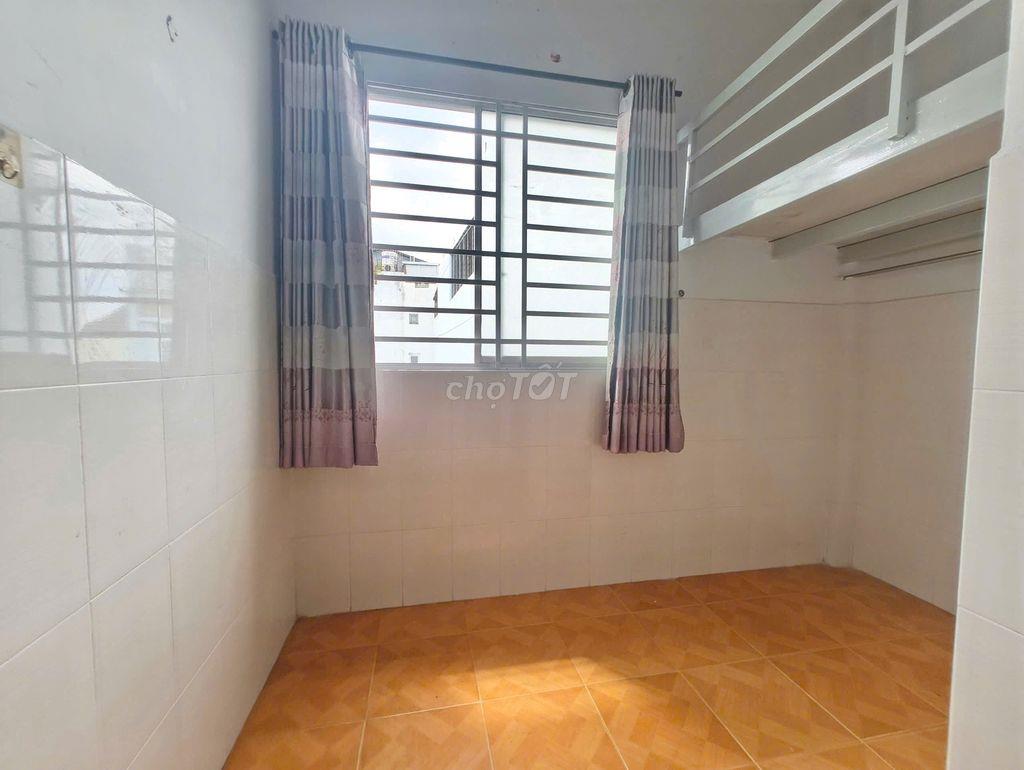 SẴN NHIỀU PHÒNG GÁC/KO GÁC - CÓ PHÒNG MÁY LẠNH