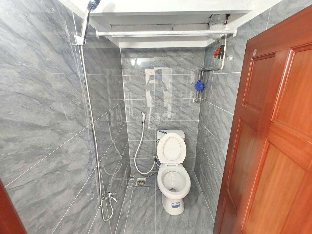 SẴN NHIỀU PHÒNG GÁC/KO GÁC - CÓ PHÒNG MÁY LẠNH
