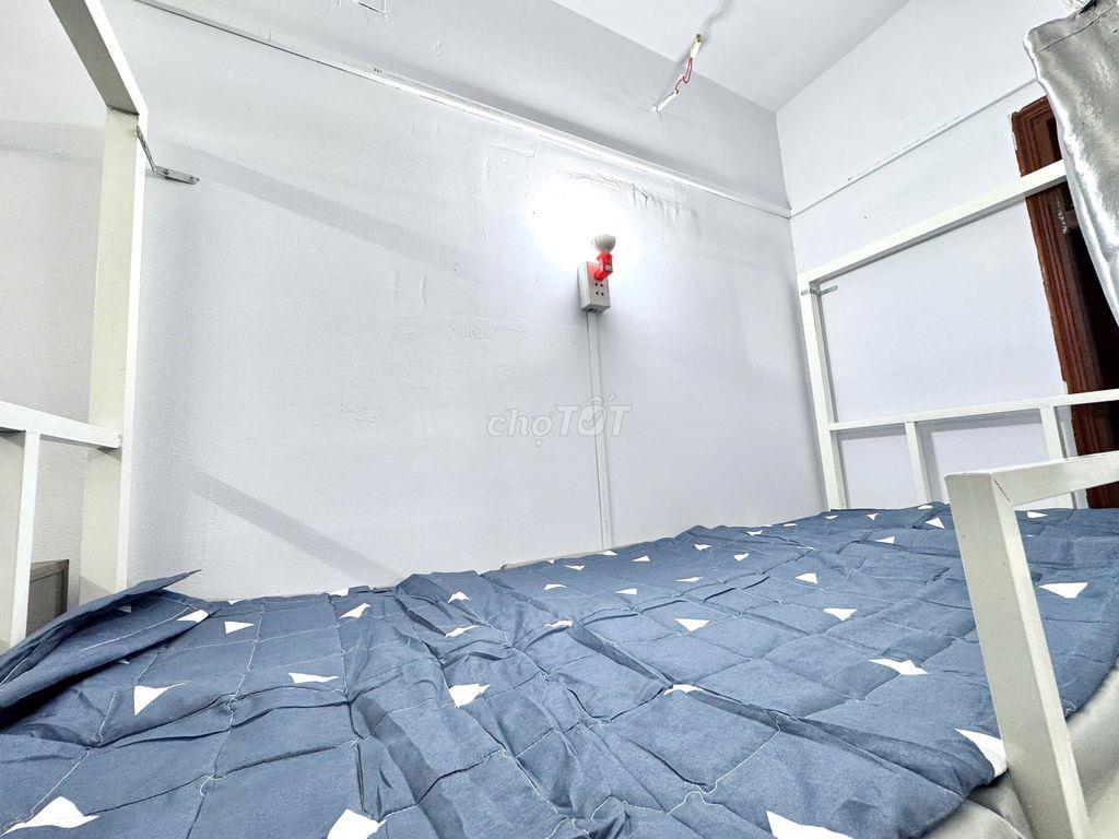 KTX MÁY LẠNH FULL TIỆN NGHI FREE TIỀN THUÊ 50%