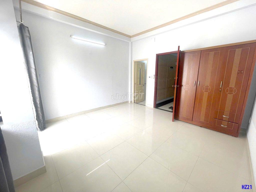 TRỐNG SẴN NHIỀU PHÒNG RỘNG THOÁNG