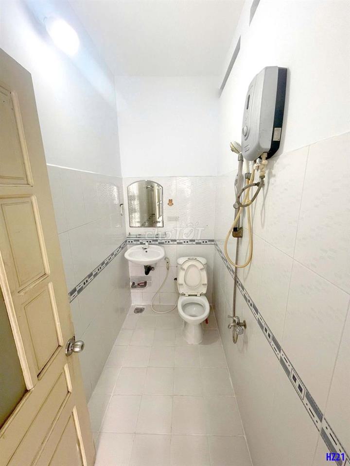 TRỐNG SẴN NHIỀU PHÒNG RỘNG THOÁNG