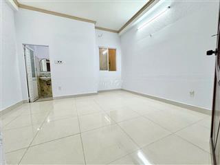 TRỐNG SẴN NHIỀU PHÒNG RỘNG THOÁNG