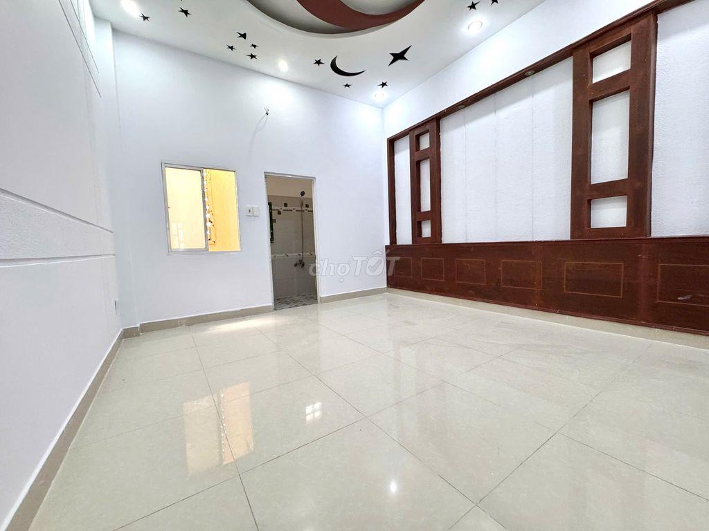 SẴN NHIỀU PHÒNG NỘI THẤT/BAN CÔNG THOÁNG