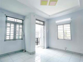 SẴN NHIỀU BAN CÔNG CỬA SỔ RỘNG MỚI