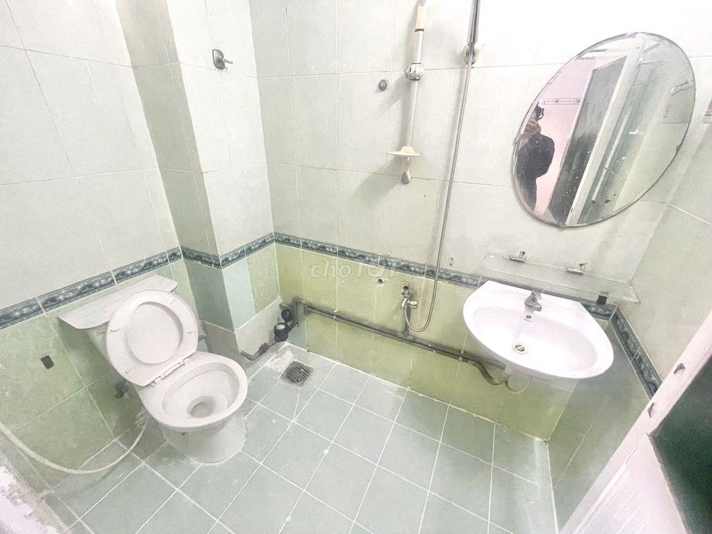 SẴN 2 PHÒNG GIÁ RẺ RỘNG RÃI