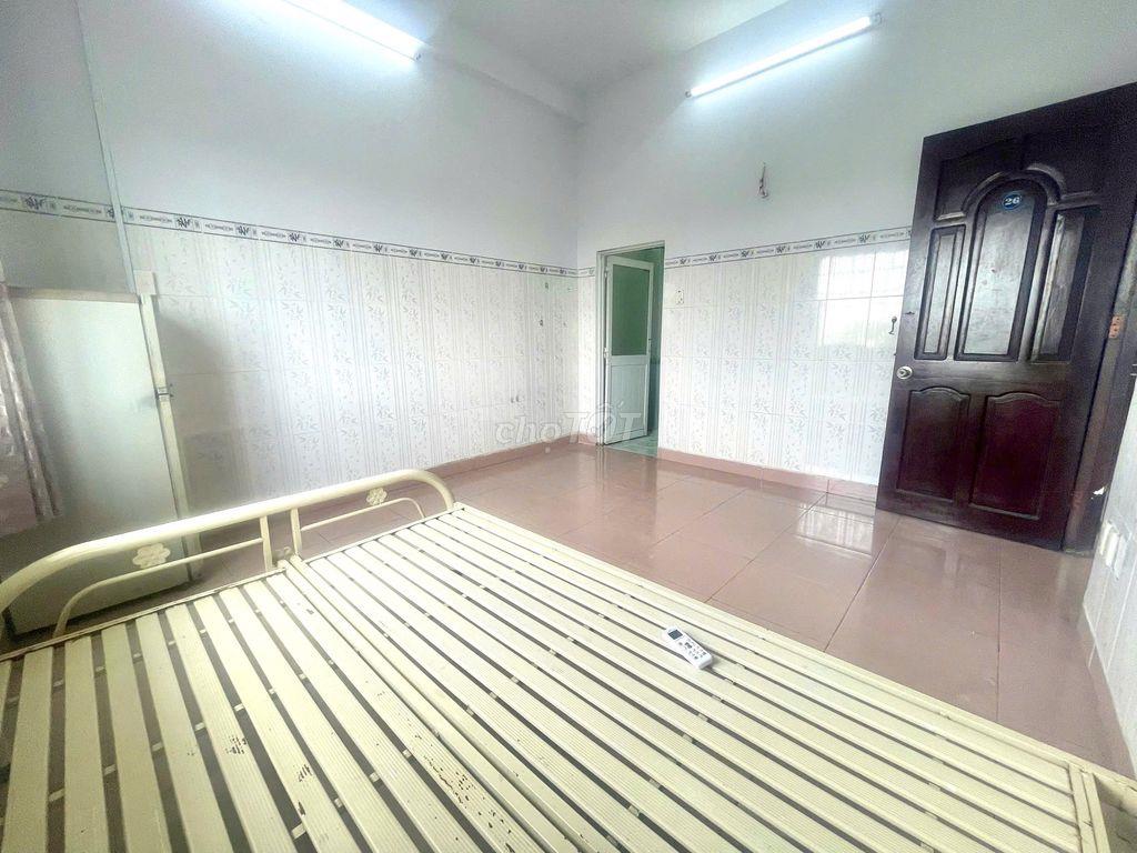 SẴN 2 PHÒNG GIÁ RẺ RỘNG RÃI