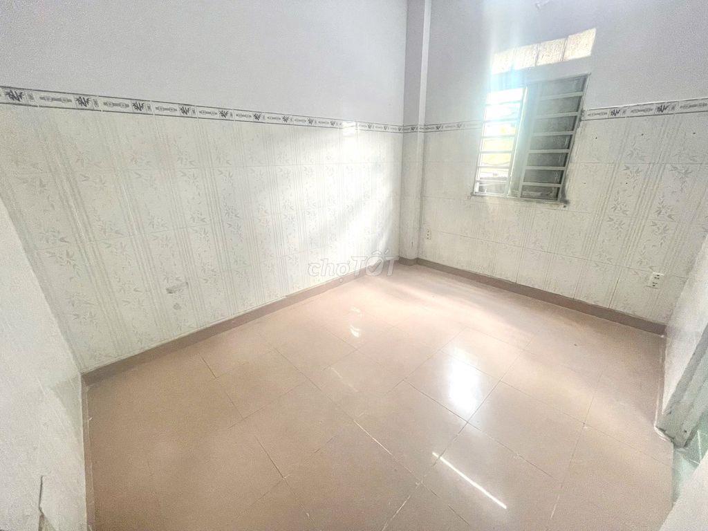 SẴN 2 PHÒNG GIÁ RẺ RỘNG RÃI