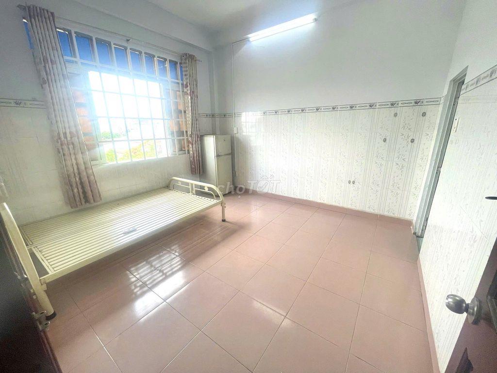 SẴN 2 PHÒNG GIÁ RẺ RỘNG RÃI