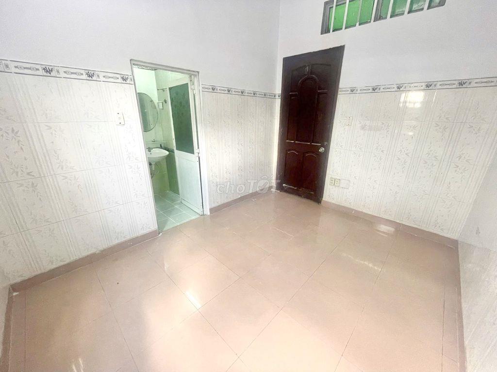SẴN 2 PHÒNG GIÁ RẺ RỘNG RÃI
