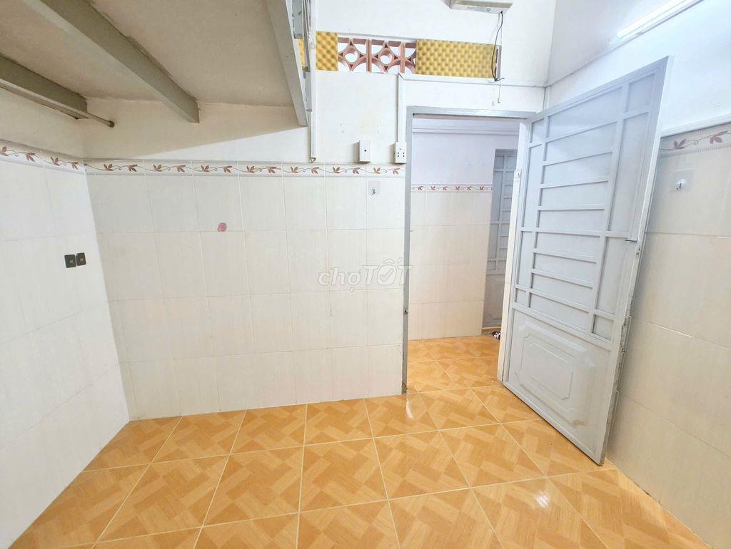 PHÒNG GIÁ RẺ RỘNG THOÁNG