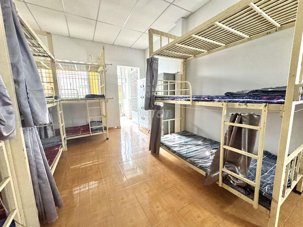 KTX MÁY LẠNH - FREE 1 THÁNG TIỀN THUÊ