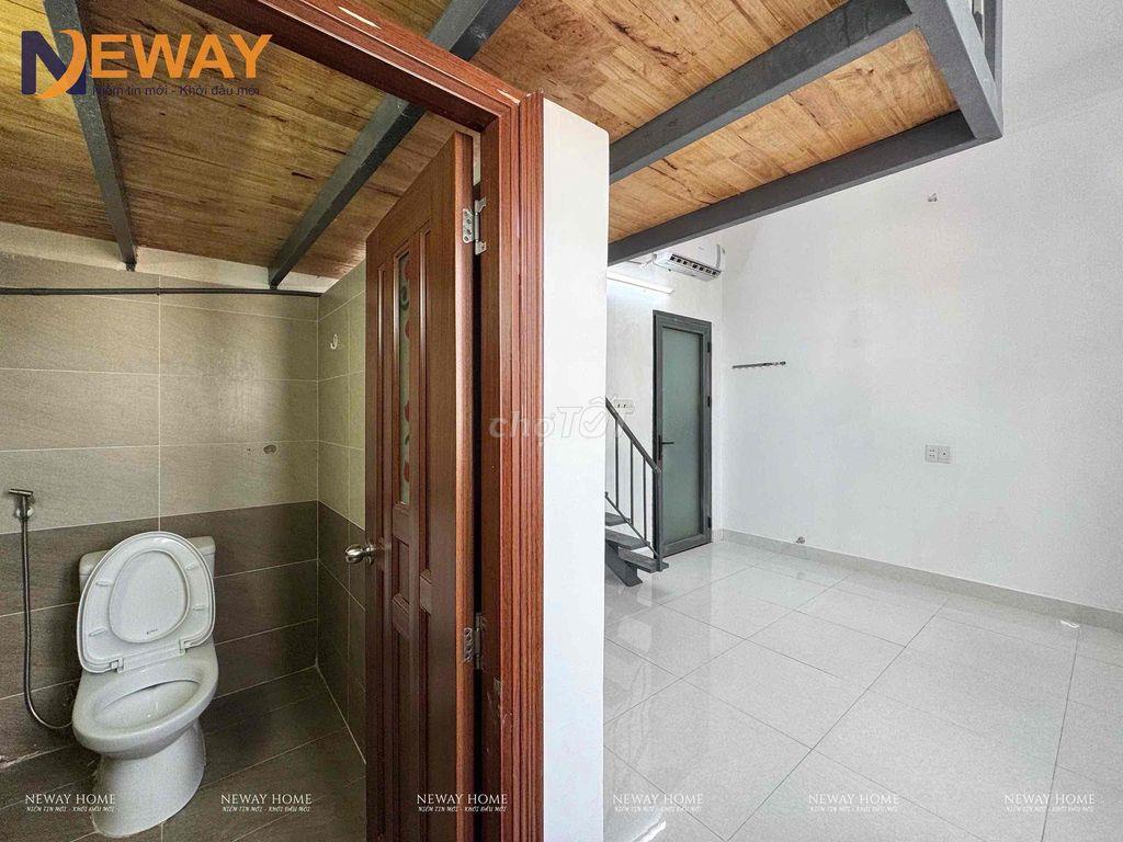 Duplex cửa sổ trời siêu thoáng, Phòng rộng, gác cao gần Chợ Phú Bình