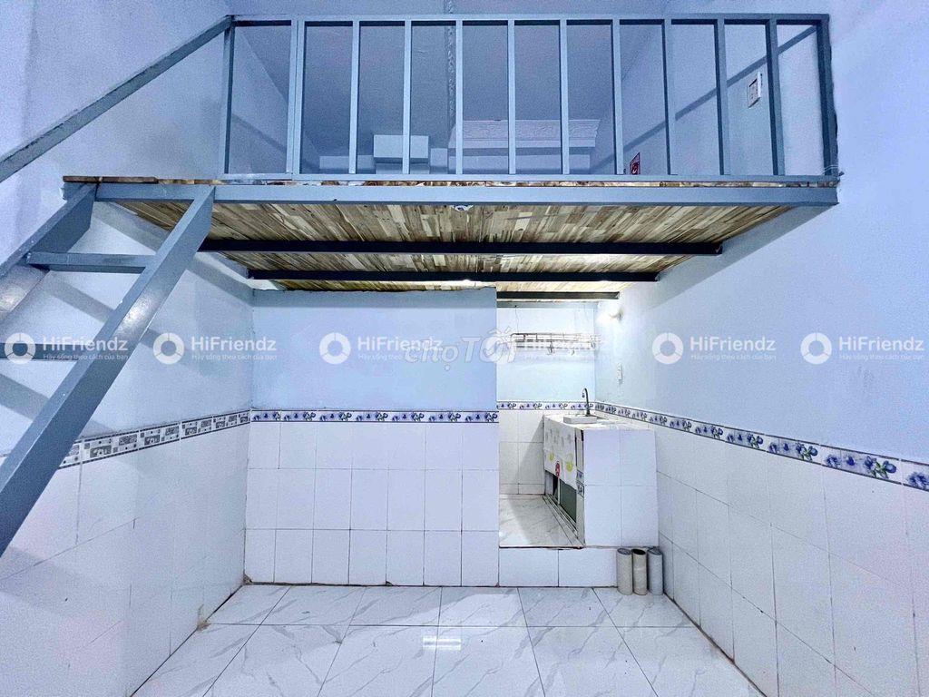 PHÒNG TRỌ GIÁ RẺ GÁC CAO, SẴN MÁY LẠNH QUA ĐẠI HỌC VĂN HIẾN 8P ĐI XE