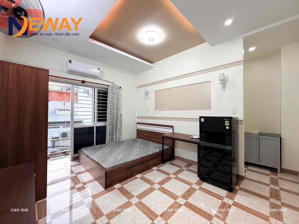 CHDV BAN CÔNG LỚN, SẴN NỘI THẤT, MÁY GIẶT RIÊNG GẦN NGÃ TƯ BỐN XÃ