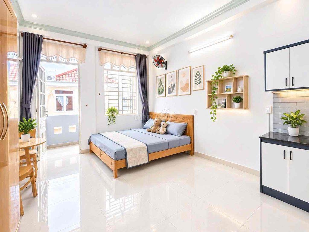 CHDV BAN CÔNG , SẴN NỘI THẤT, CHỈ VIỆC VÔ Ở, GẦN HỌC VIỆN HÀNG KHÔNG
