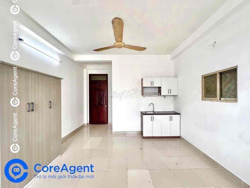 MỚI HOÀN THIỆN CHDV BAN CÔNG SẴN NỘI THẤT CƠ BẢN GẦN ĐẦM SEN