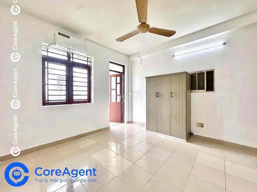 MỚI HOÀN THIỆN CHDV BAN CÔNG SẴN NỘI THẤT CƠ BẢN GẦN ĐẦM SEN