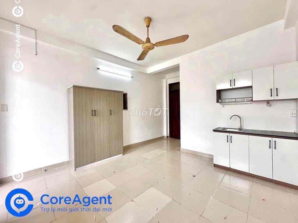 MỚI HOÀN THIỆN CHDV BAN CÔNG SẴN NỘI THẤT CƠ BẢN GẦN ĐẦM SEN