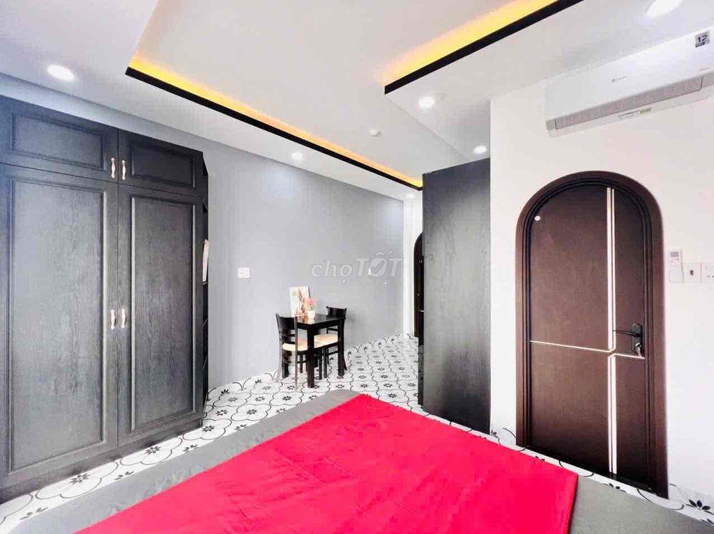CHDV CAO CẤP SIÊU SANG CHẢNH, FULL NT BAN CÔNG LỚN GẦN ĐH VĂN HIẾN