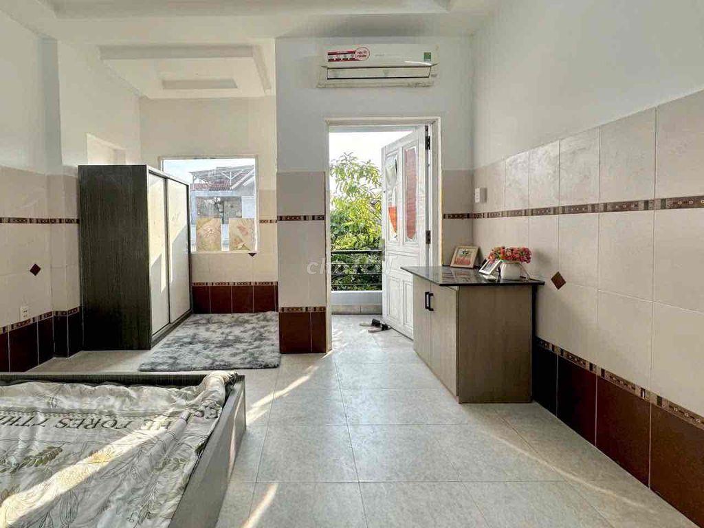 TRỐNG SẴN CHDV BAN CÔNG FULL NT NGAY TÊN LỬA, GẦN AEON MALL BÌNH TÂN