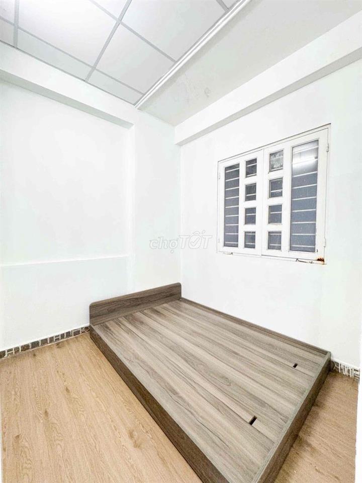 SIÊU PHẨM 2 PHÒNG NGỦ BAN CÔNG LỚN GẦN ĐH VĂN HIẾN VÀ ĐH CÔNG THƯƠNG