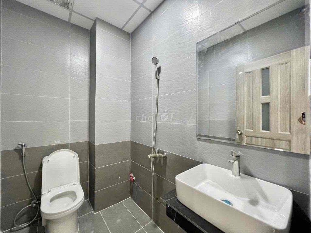 CĂN HỘ BAN CÔNG - FULL NỘI THẤT - KẾ UEH, VHU - VIEW SÔNG