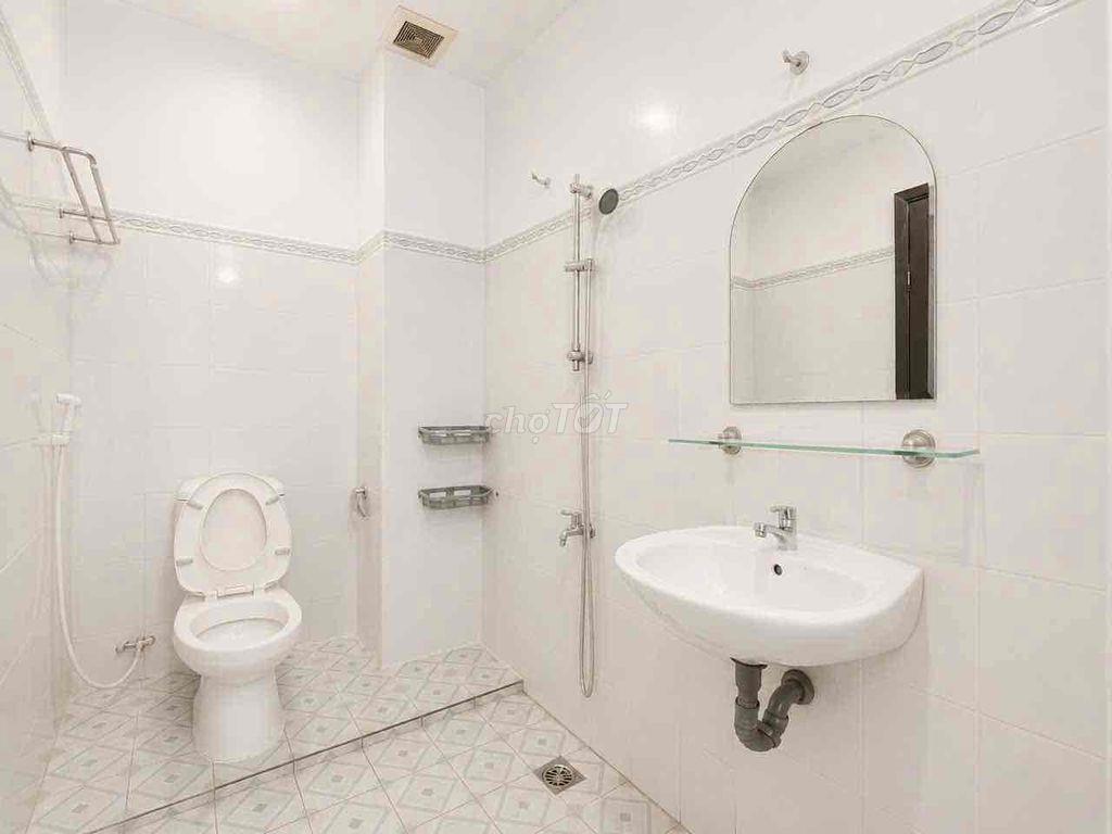 STUDIO CỬA SỔ THOÁNG NẰM SẴN MÁY LẠNH CHỈ CÒN 1P *** GIÁ SIÊU HỜI