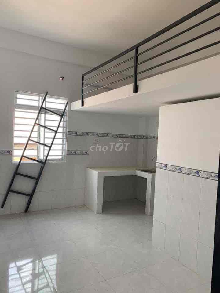 Phòng trọ an ninh, sạch đẹp, có ban công cho thuê tại Quận Bình Tân