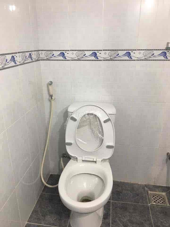 Phòng trọ an ninh, sạch đẹp, có ban công cho thuê tại Quận Bình Tân