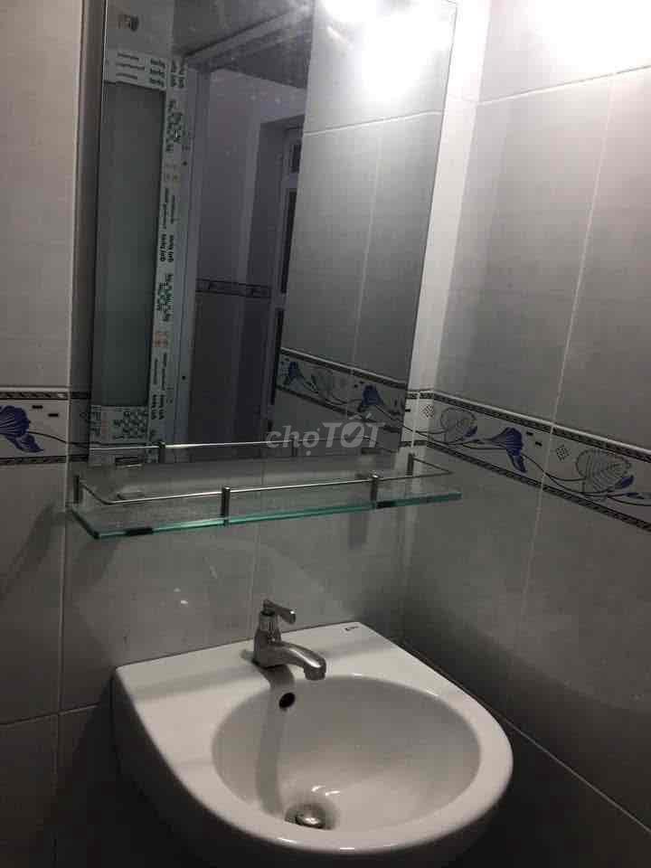 Phòng trọ an ninh, sạch đẹp, có ban công cho thuê tại Quận Bình Tân
