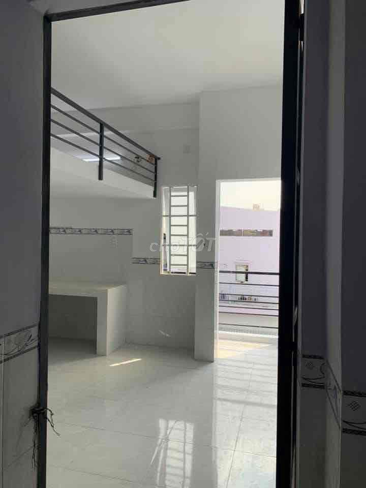 Phòng trọ an ninh, sạch đẹp, có ban công cho thuê tại Quận Bình Tân