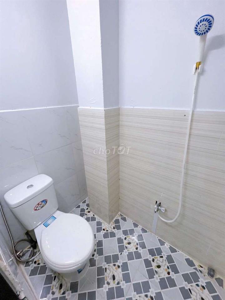 CHÍNH CHỦ CHO THUÊ PHÒNG TRỆT GẦN AEON TÂN PHÚ, HUIT, VHU