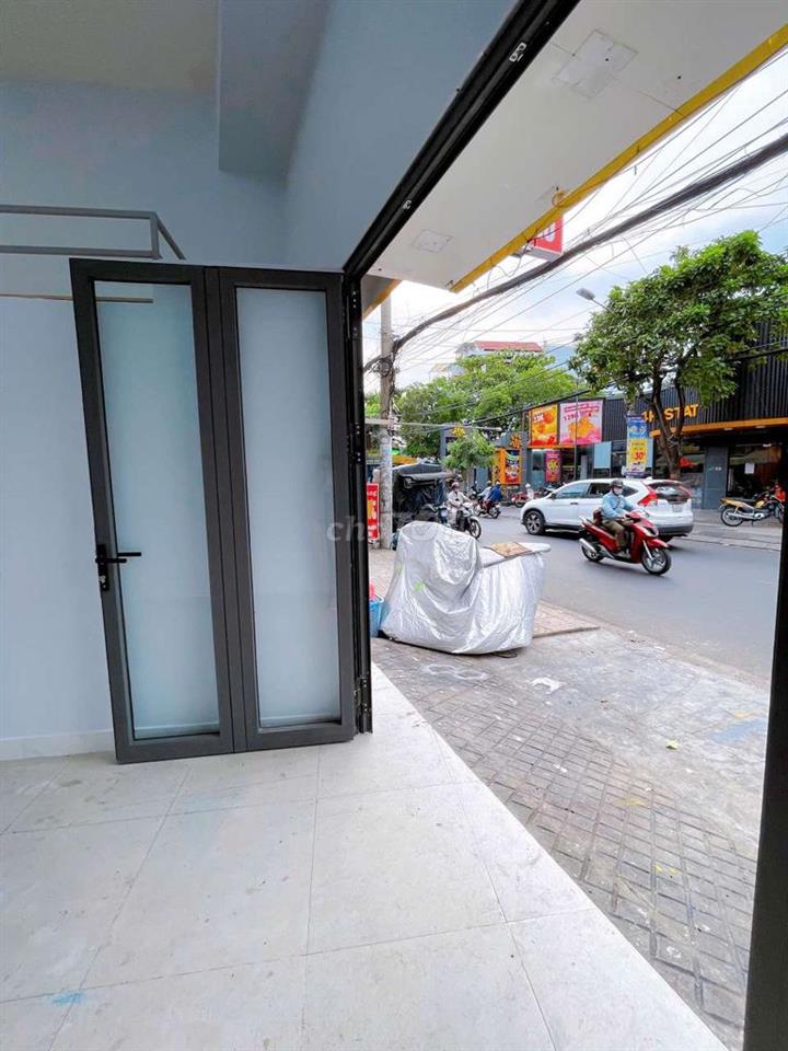 Mặt bằng mặt tiền Thoại Ngọc Hầu ngay ngã tư Bốn xã quận Tân Phú