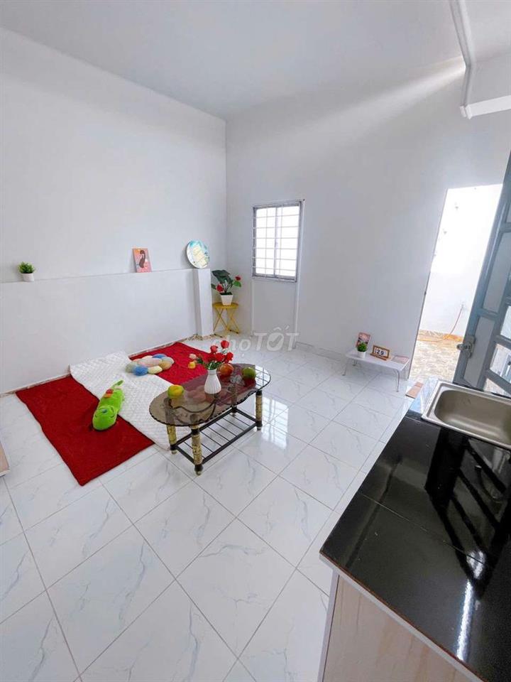 Chính chủ cho thuê phòng Ban Công Thoáng Mát
