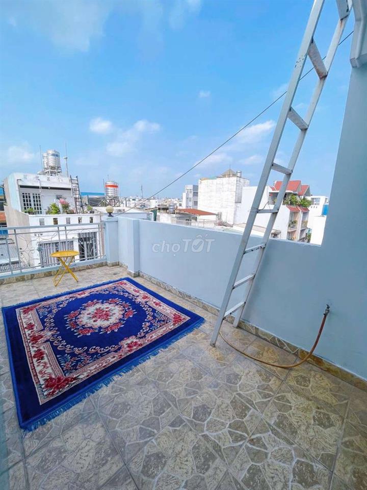 Chính chủ cho thuê phòng Ban Công Thoáng Mát