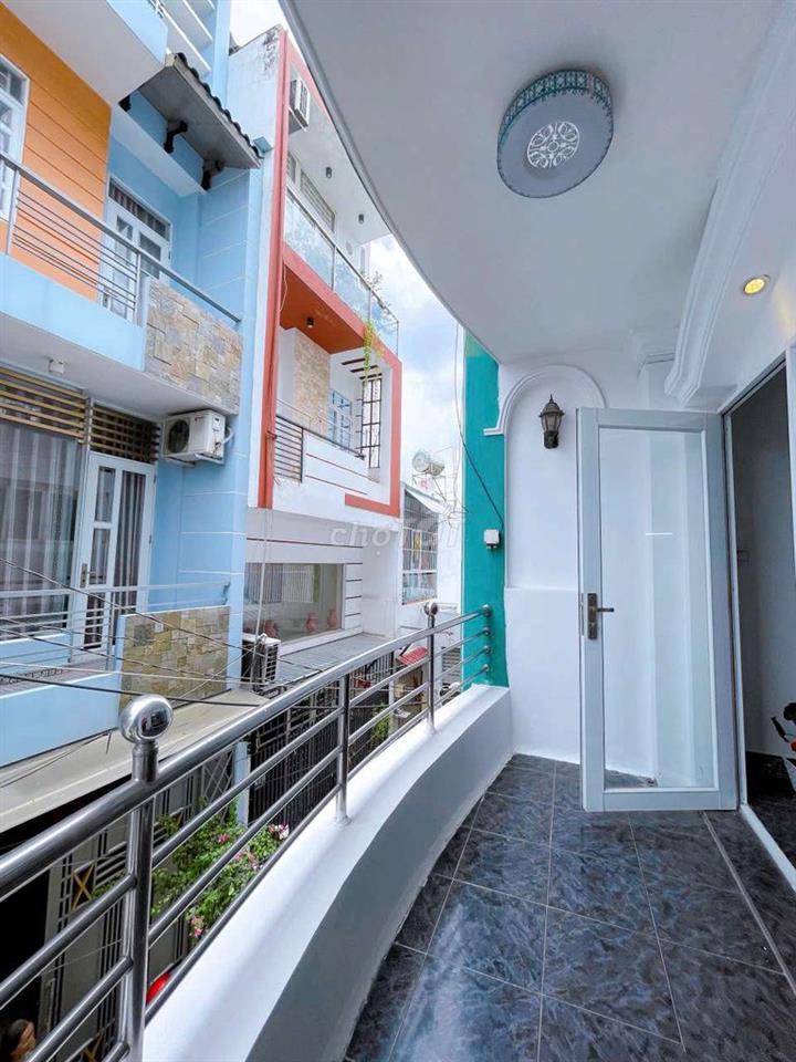 PHÒNG BAN CÔNG RỘNG 30M² – SIÊU THOÁNG 🌿
