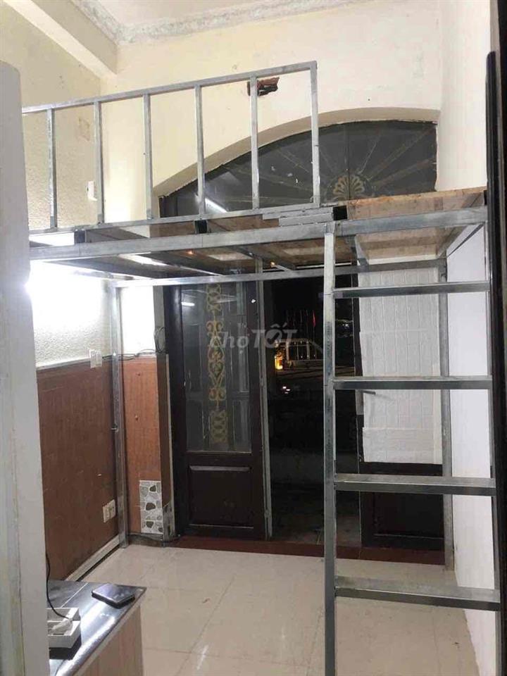 Nhà mặt tiền Tô ký- đối điện Cổng PMQT, Sinh Đi bộ đi học , An Toàn.