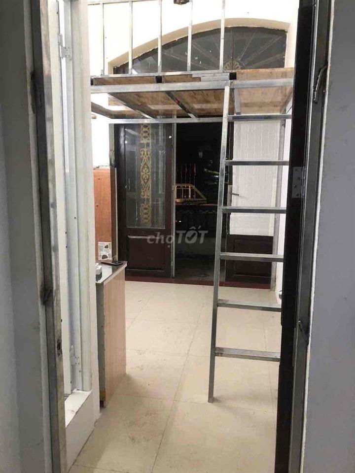 Nhà mặt tiền Tô ký- đối điện Cổng PMQT, Sinh Đi bộ đi học , An Toàn.