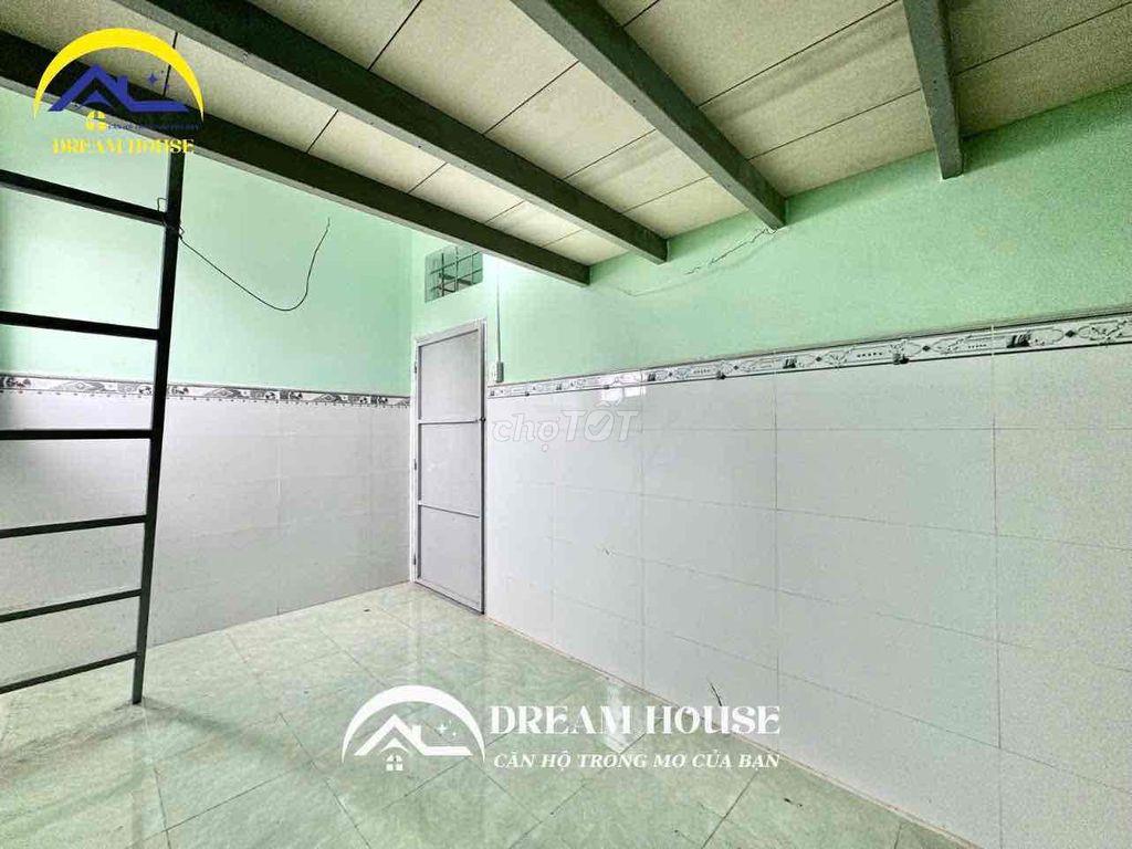PHÒNG GẦN TRƯỜNG ĐH VĂN HIẾN VÀ ĐẦM SEN