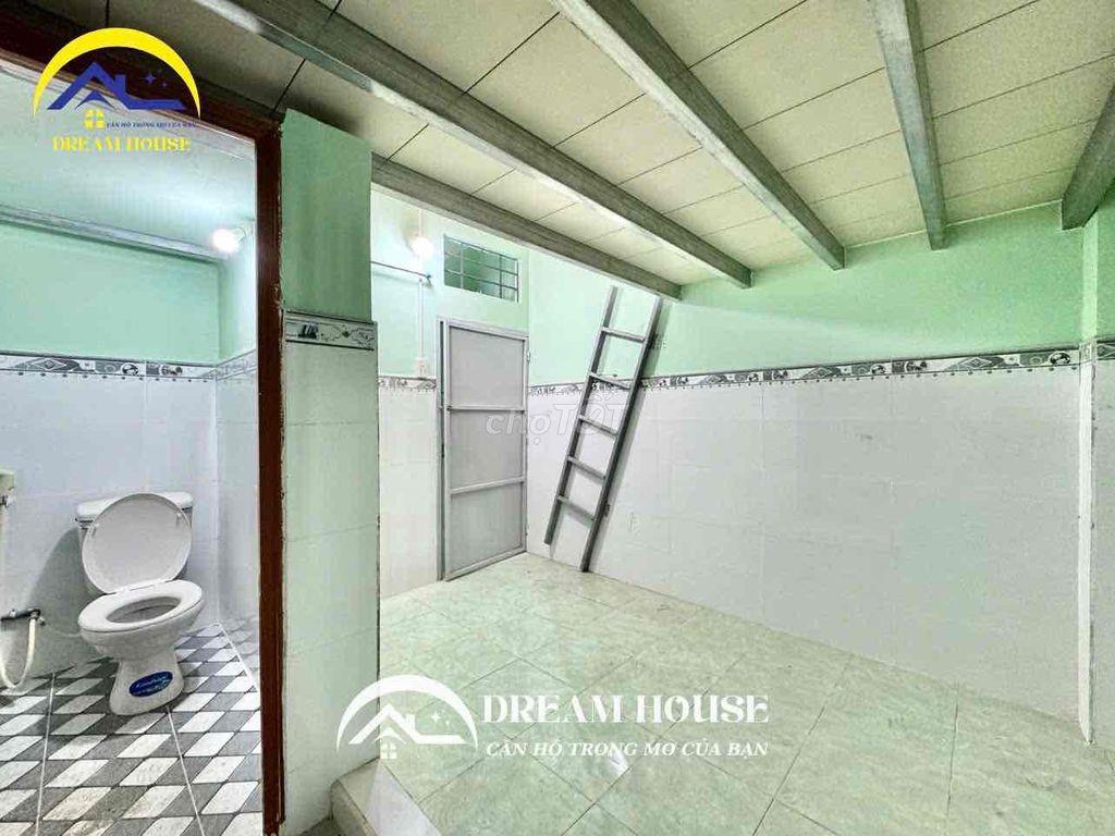 PHÒNG GẦN TRƯỜNG ĐH VĂN HIẾN VÀ ĐẦM SEN