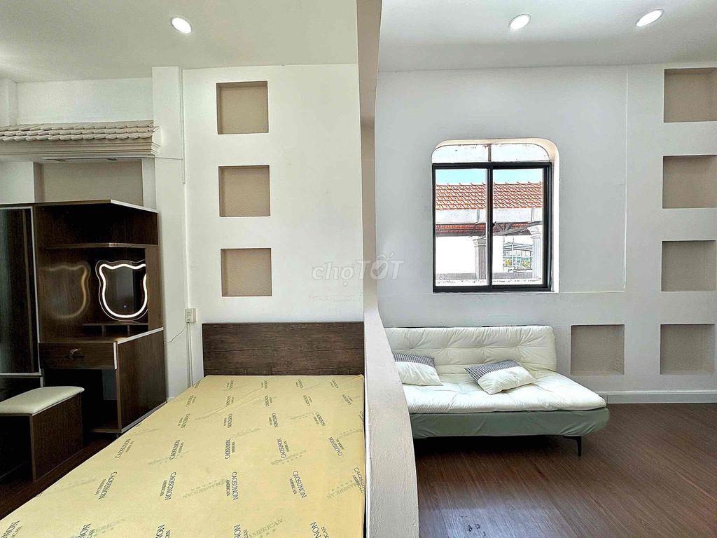 Căn Hộ Mini có BANCOL RIÊNG TO dạng 1PN p khách tách bếp ngay LBB