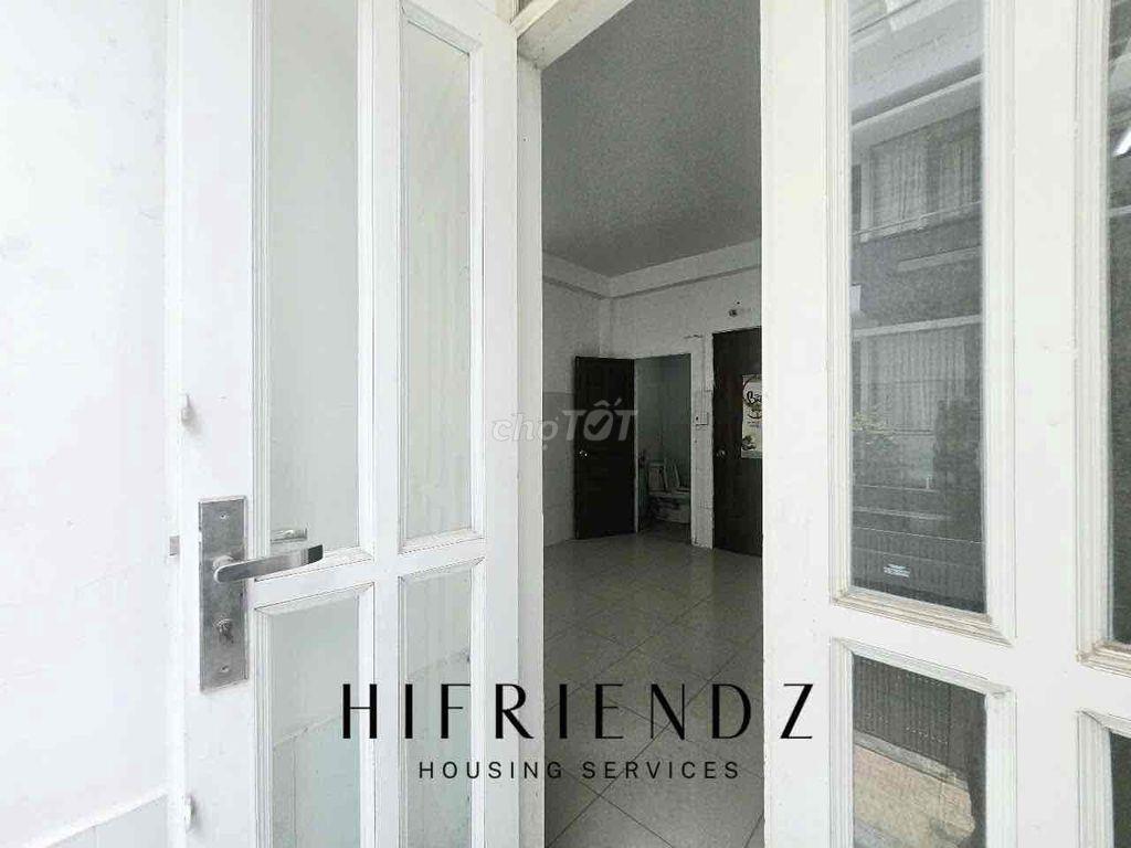BANCOL RIÊNG CỰC HỜI GIÁ 3TR nằm Ngay trục Đg Tô Hiệu - Tân Phú