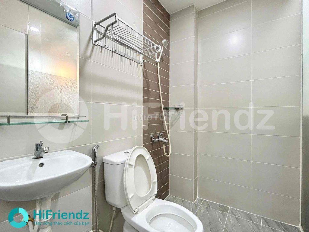 STUDIO CỬA SỔ TRỜI FULL NỘI THẤT GẦN ĐẦM SEN CÓ MÁY GIẶT RIÊNG