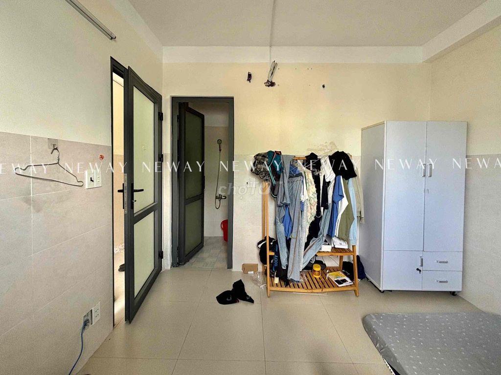 PHÒNG STUDIO CỬA SỔ TRỜI THOÁNG LUÔN SẴN MÁY LẠNH NGAY TÂN PHÚ