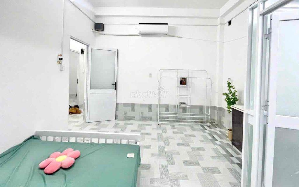 Ngay Gò Dầu - Tân Hương phòng sẵn máy lạnh giá yêu thương khách ở liền