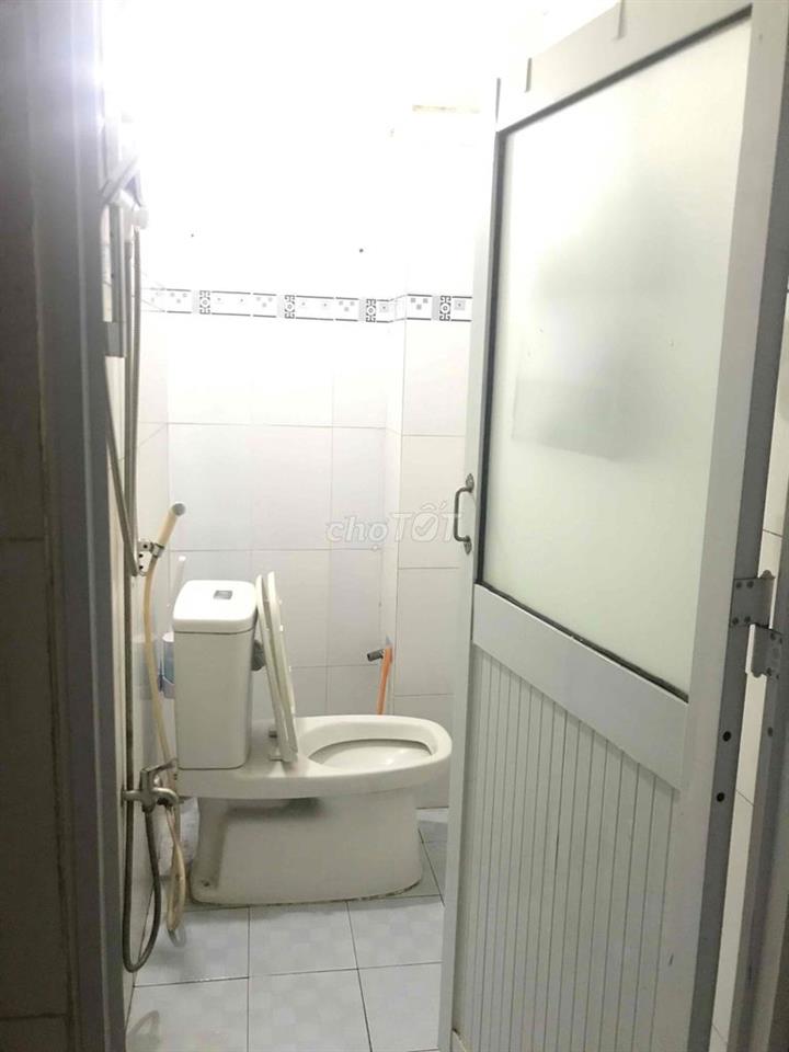 Phòng trọ ngay ngã tư bốn xã Lê Văn Quới
