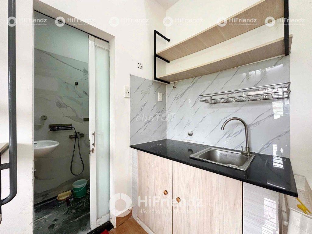 CHO THUÊ PHÒNG CỬA SỔ TRỜI-GÁC CAO ĐỨNG ĐƯỢC GẦN HOÀ BÌNH,ĐH VĂN HIẾN